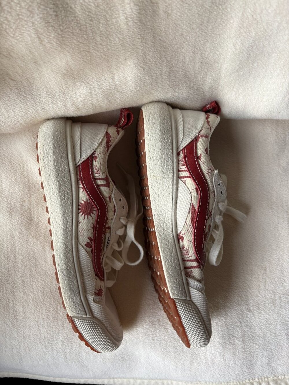 Vans Ultrarange EXO Island Dream - Women 8.5 / Mens 7